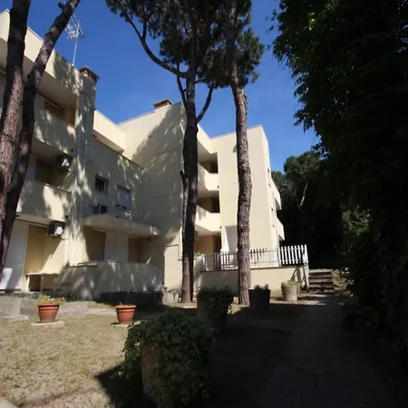 Modern Flat Located In Rosolina Near The Sea Apartment *